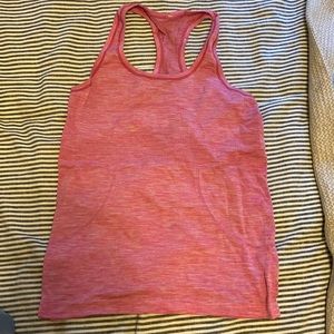 Lululemon top